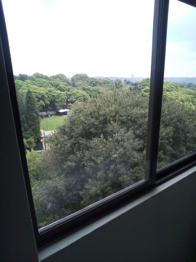 Rosebank Accommodation Johannesburg Buitenkant foto